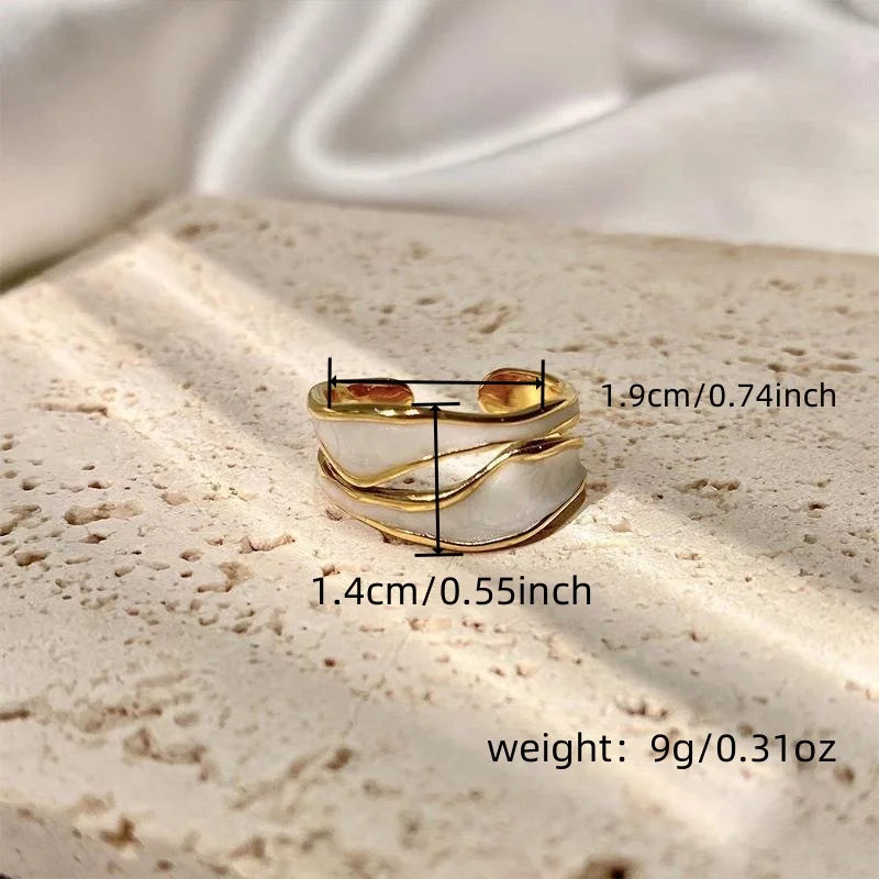 Lustrous Link Ring