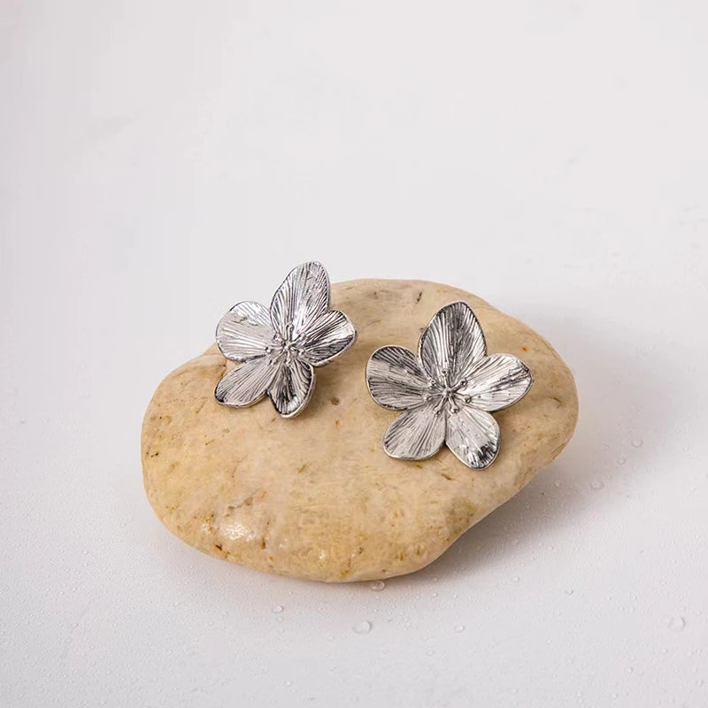 Floral Wisper Earring