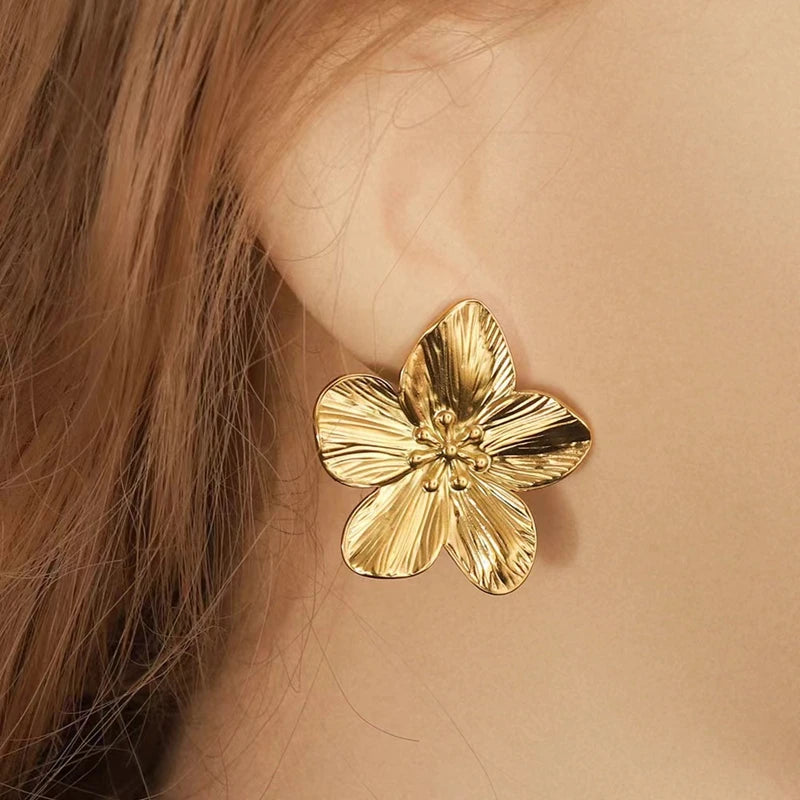 Floral Wisper Earring