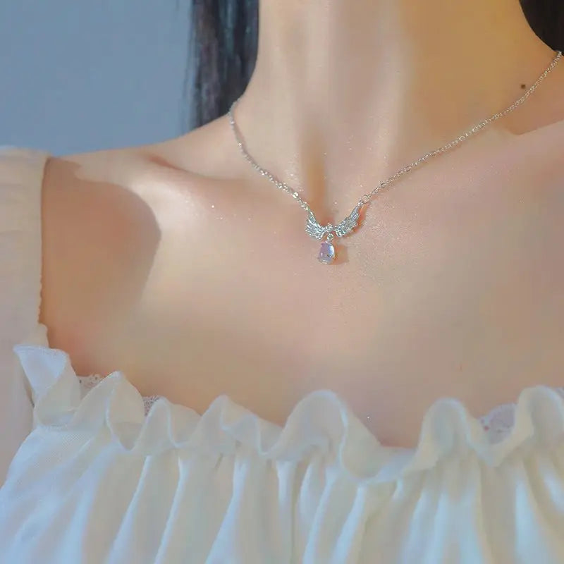 Everline Wing Necklace