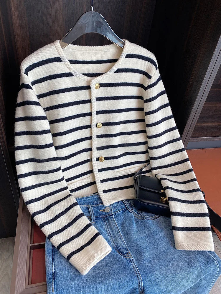 Contrasting Striped Knitted Cardigan