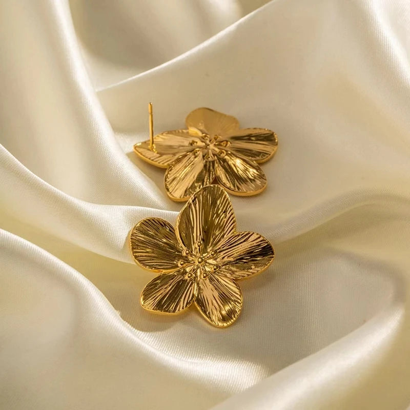 Floral Wisper Earring