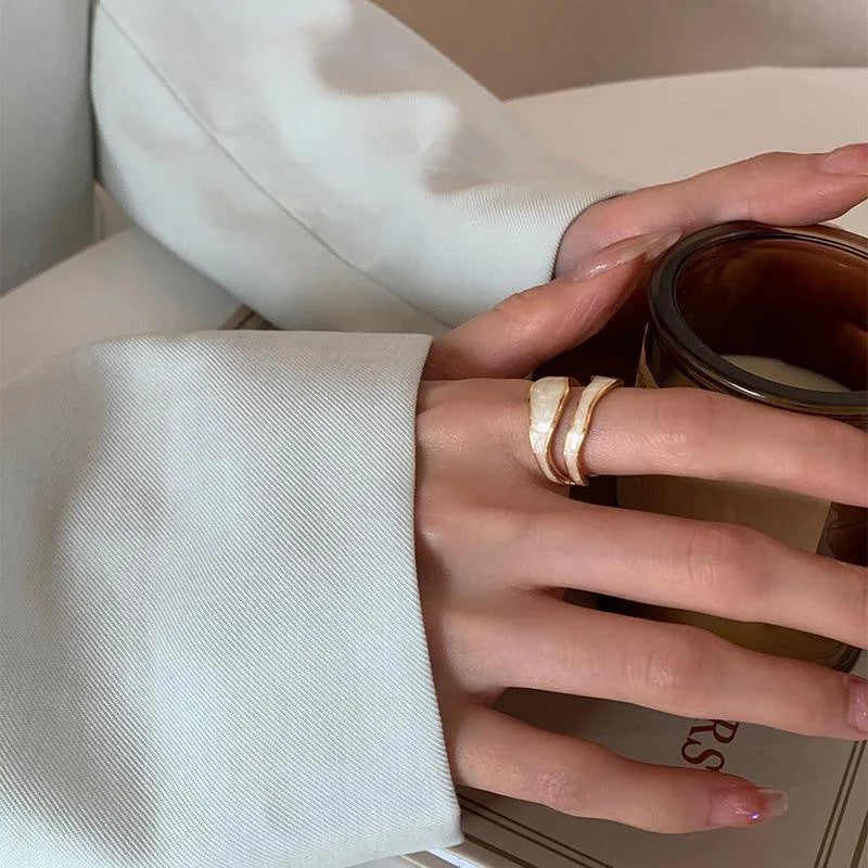 Lustrous Link Ring