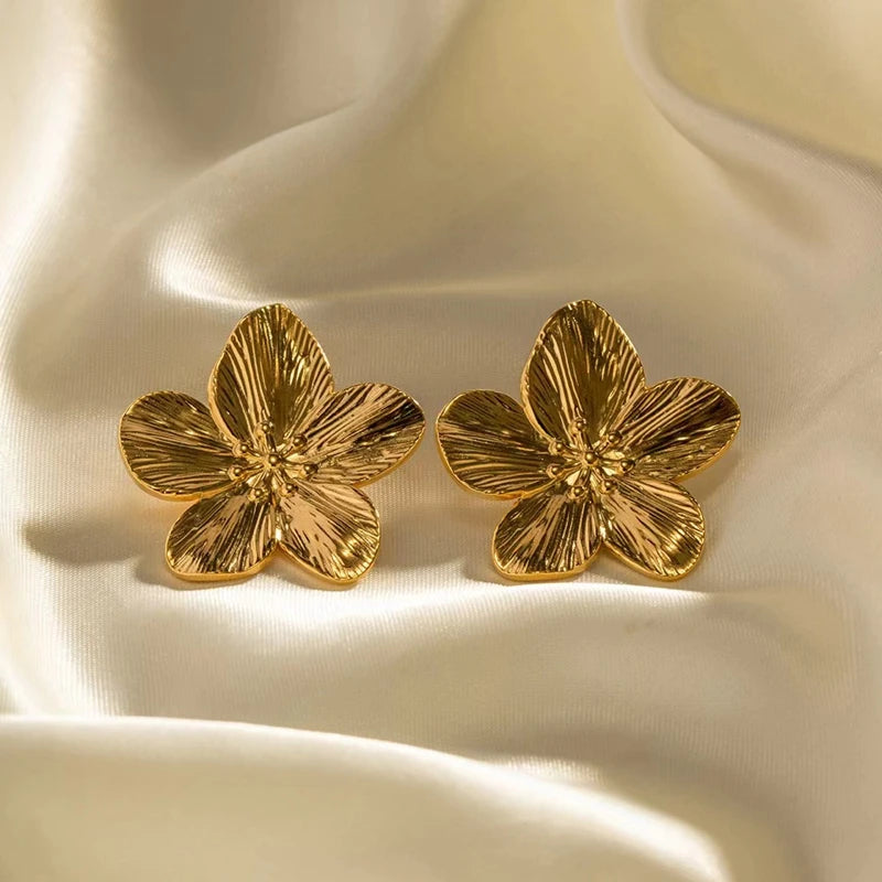 Floral Wisper Earring