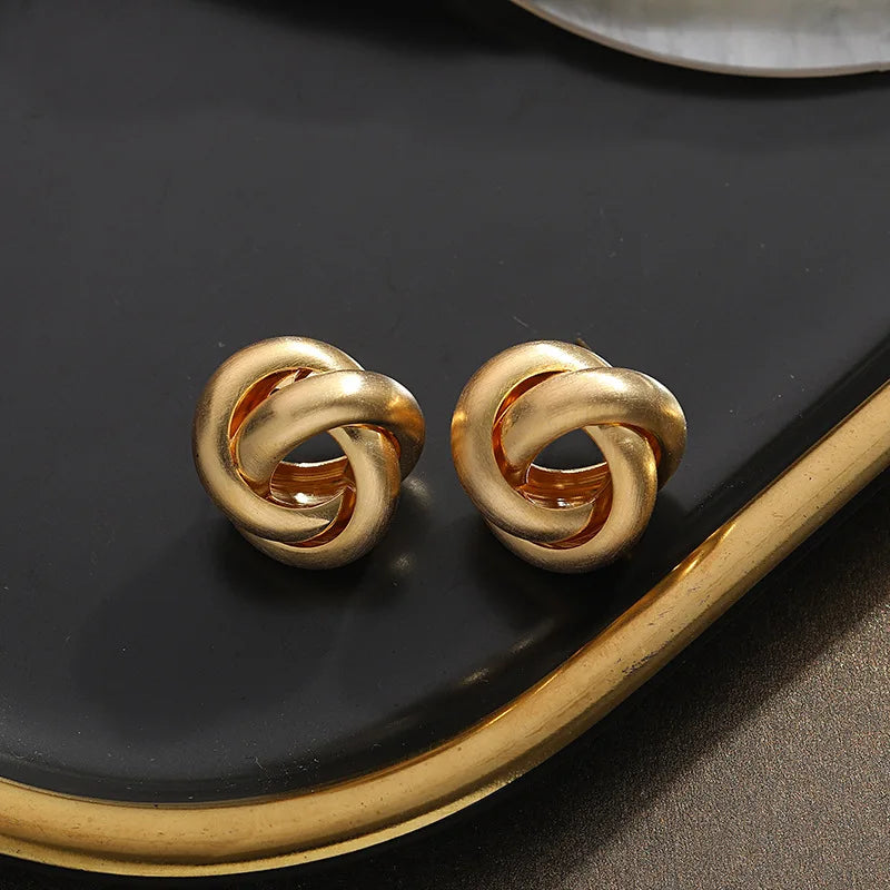 Radinat Twist Earring